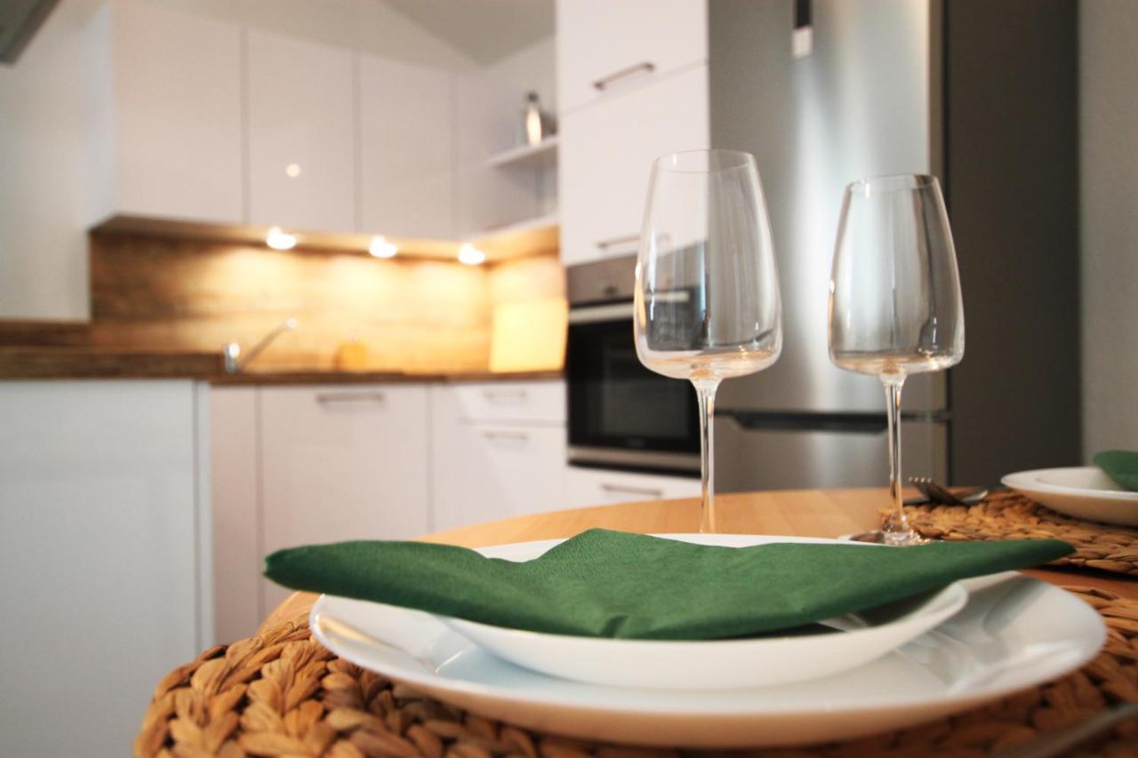 B&B Husum - Apartment Meerzeit mit Terrasse - Bed and Breakfast Husum