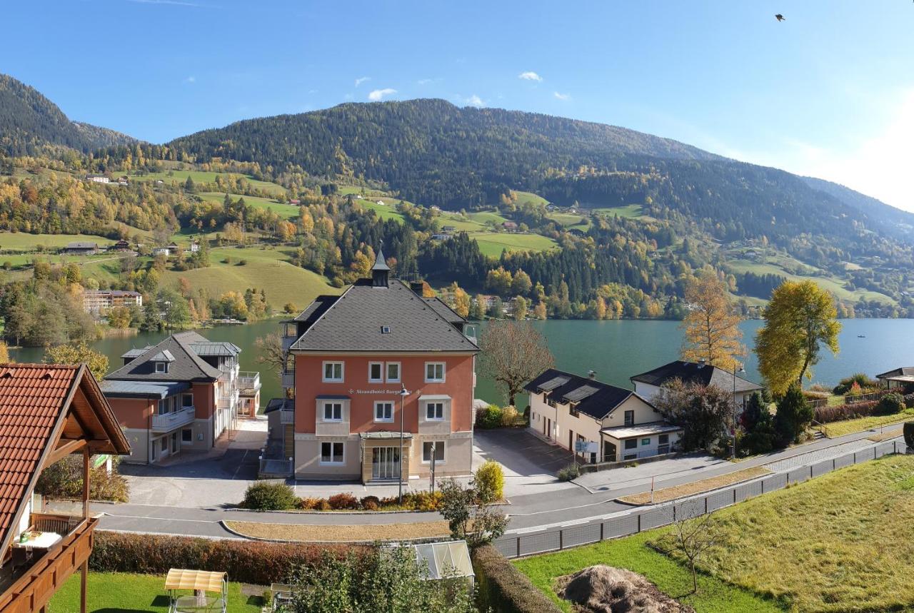 Haus Feldseeblick - Bed and Breakfast Feld am See