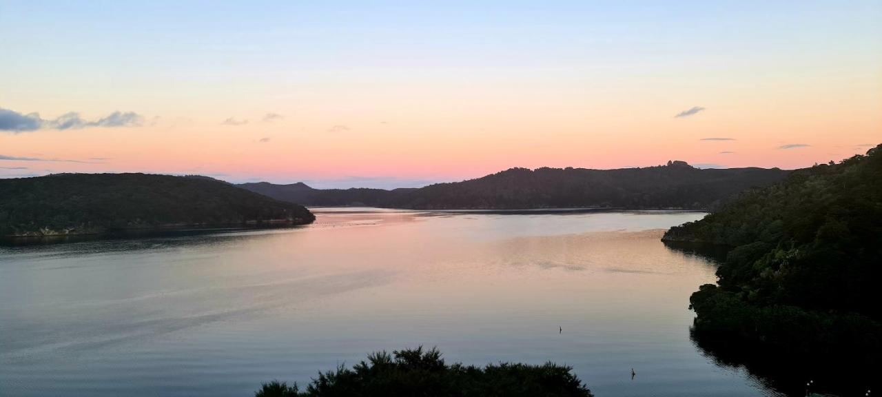 Boho Hill Apartment - Great Barrier Island Escape - B&B