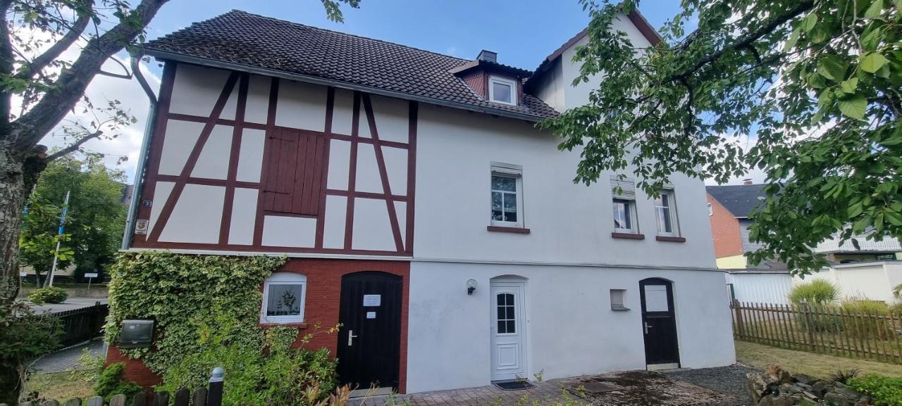 B&B Biedenkopf - Ferienhaus Schuldienersch - Bed and Breakfast Biedenkopf