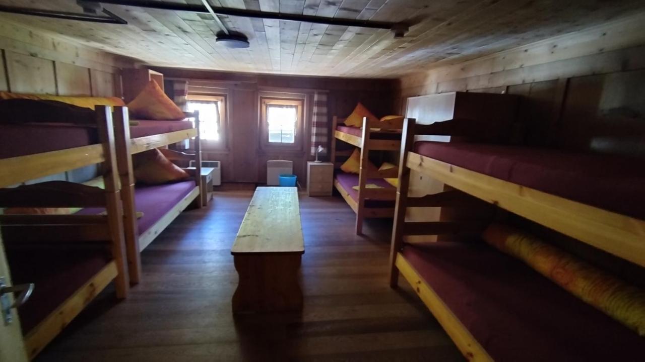 8-Bed Mixed Dormitory Room