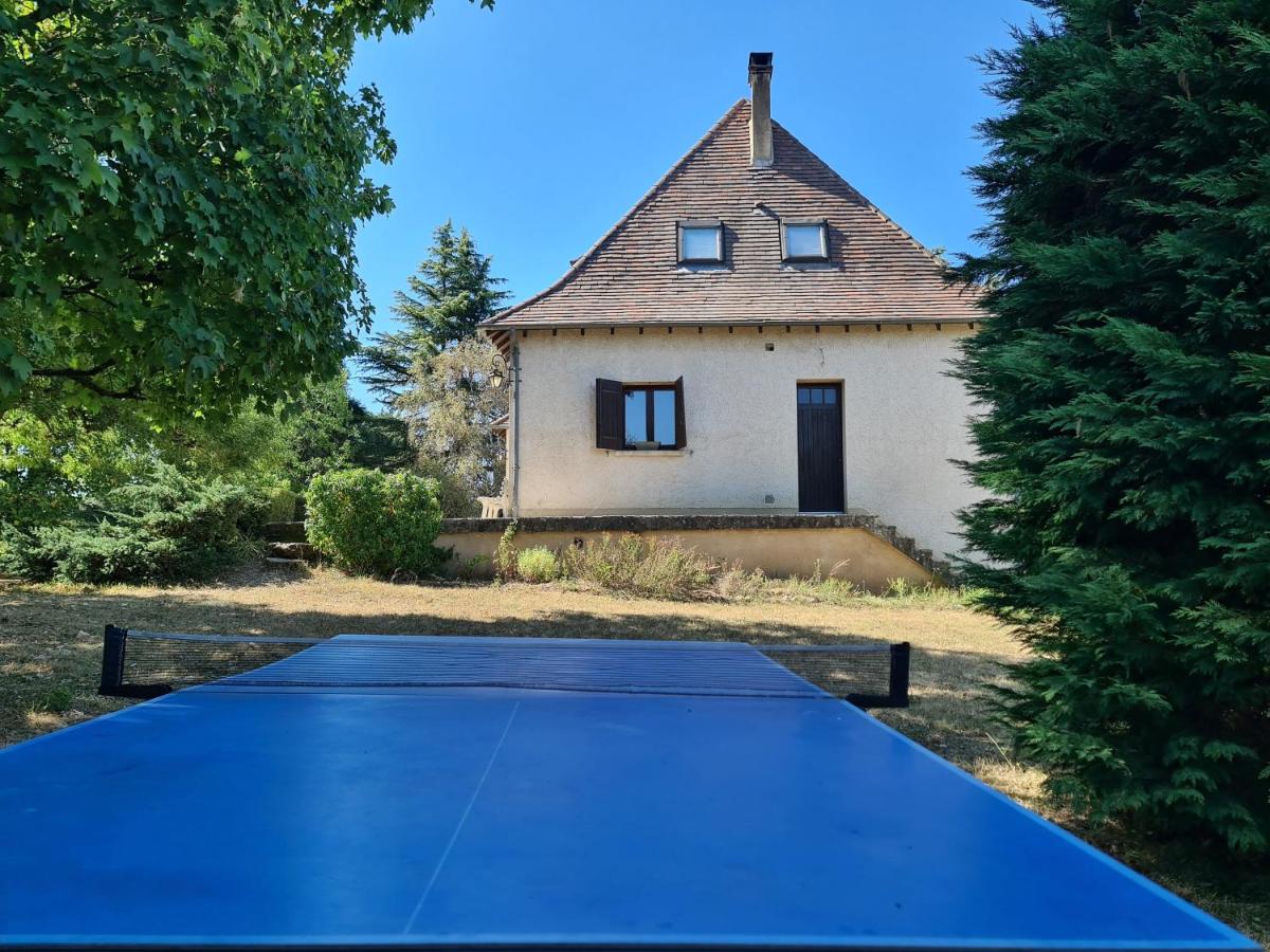 Grand Gite Avec Tennis et Piscine - Bed and Breakfast