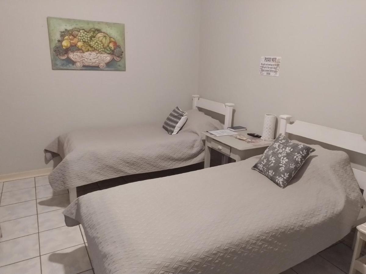 Twin Room with Private Bathroom