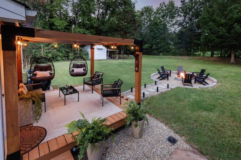 Sidney Springs Cottage - Ferienwohnung