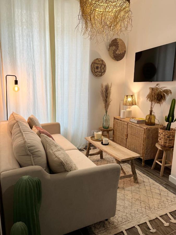 Saint Tropez - Old Village - Modern & Cosy Apartments - B&B