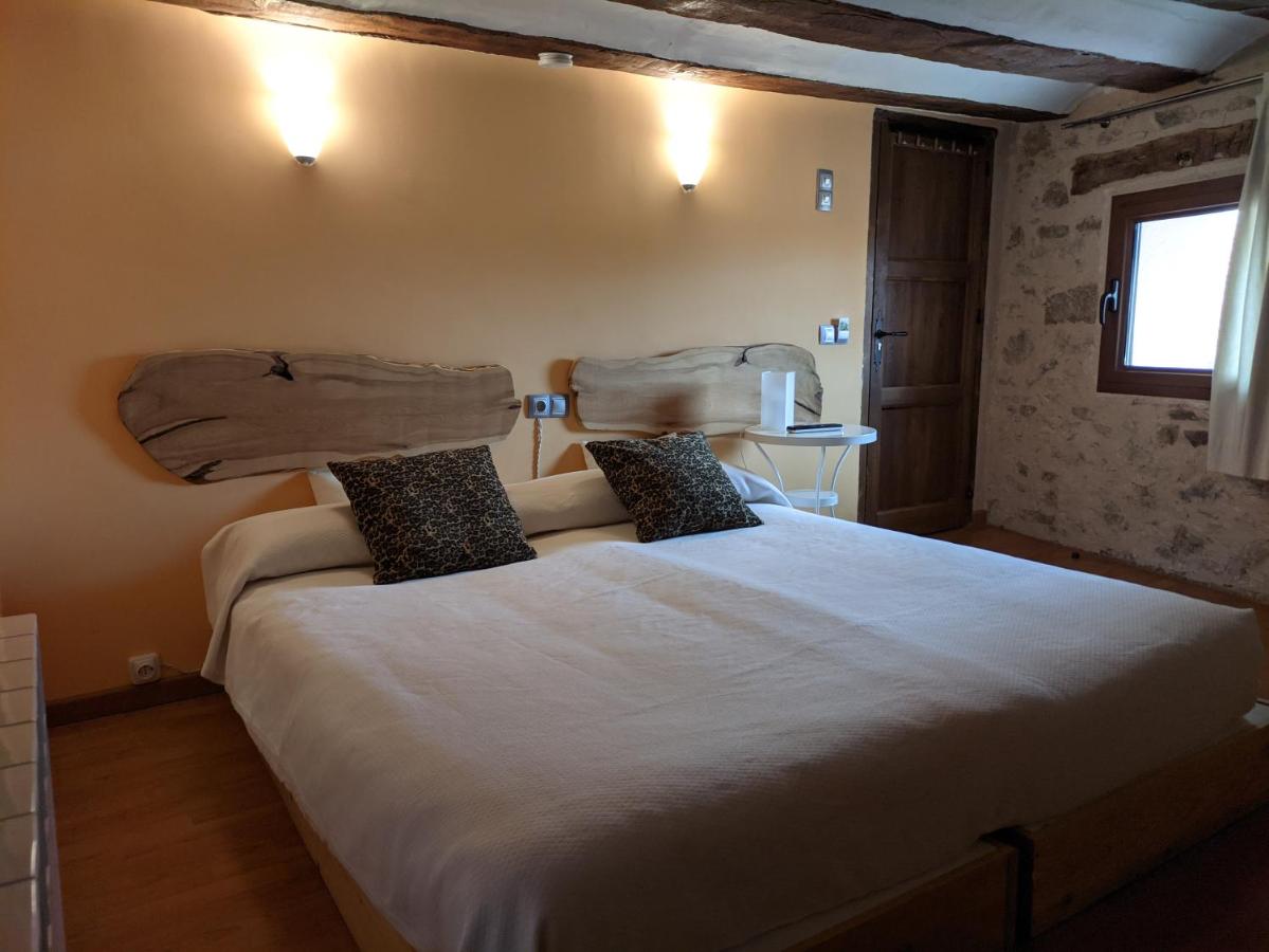 Doppel- oder Zweibettzimmer