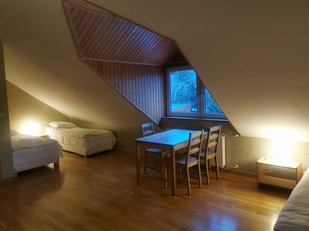 Standard Triple Studio