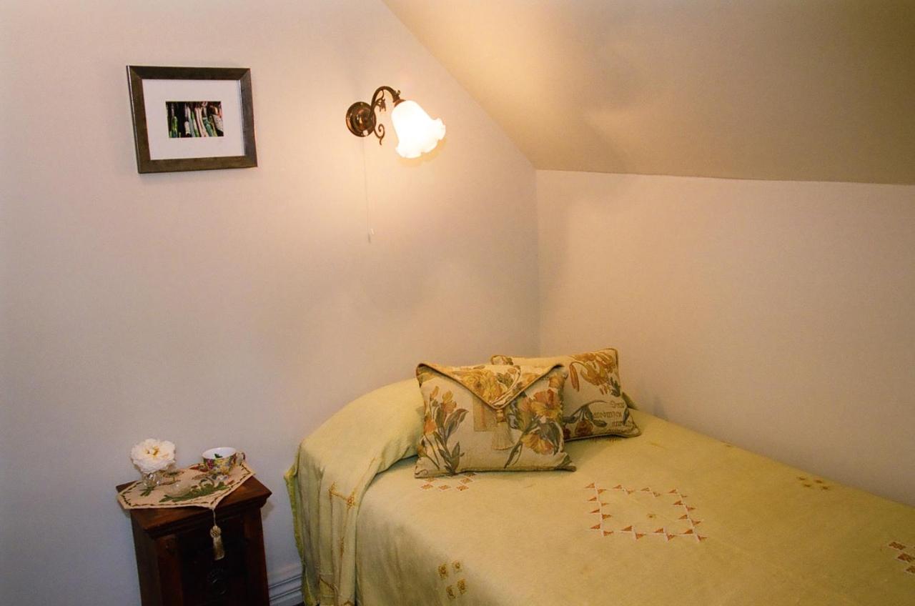Twin Room with Shared Bathroom