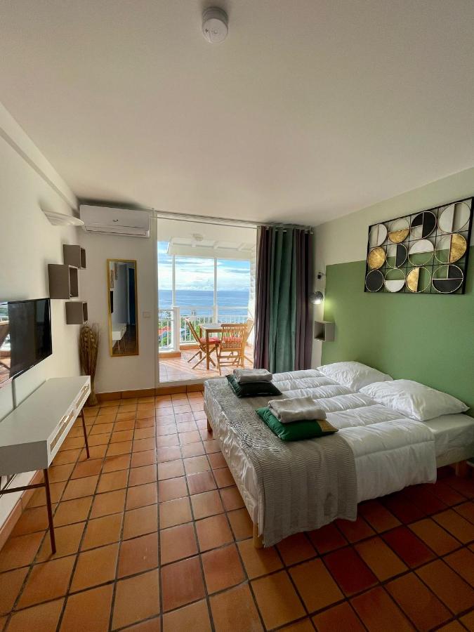Studio with Sea View