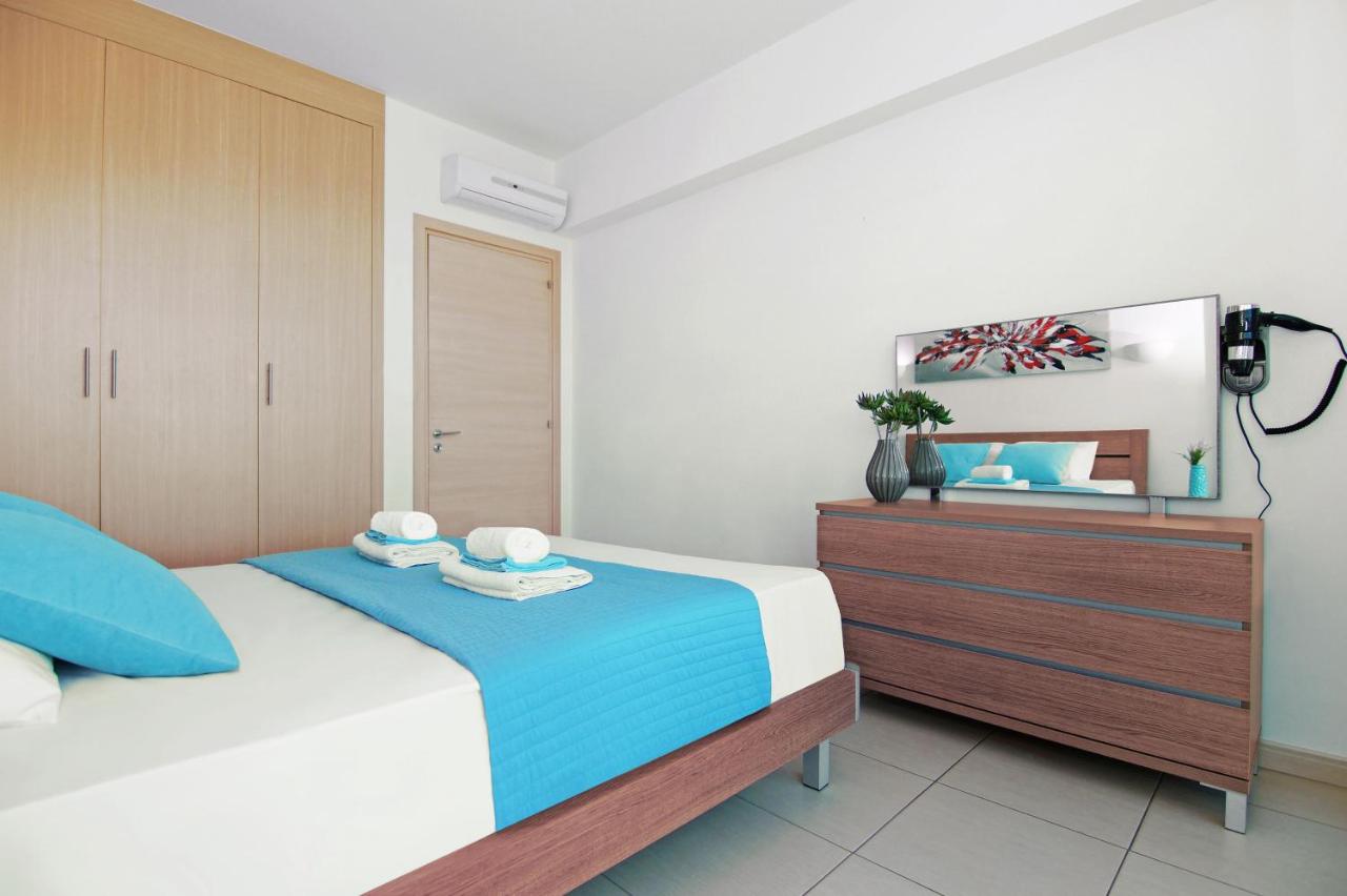 VERONICA - Coralli Beachfront Apartment - B&B