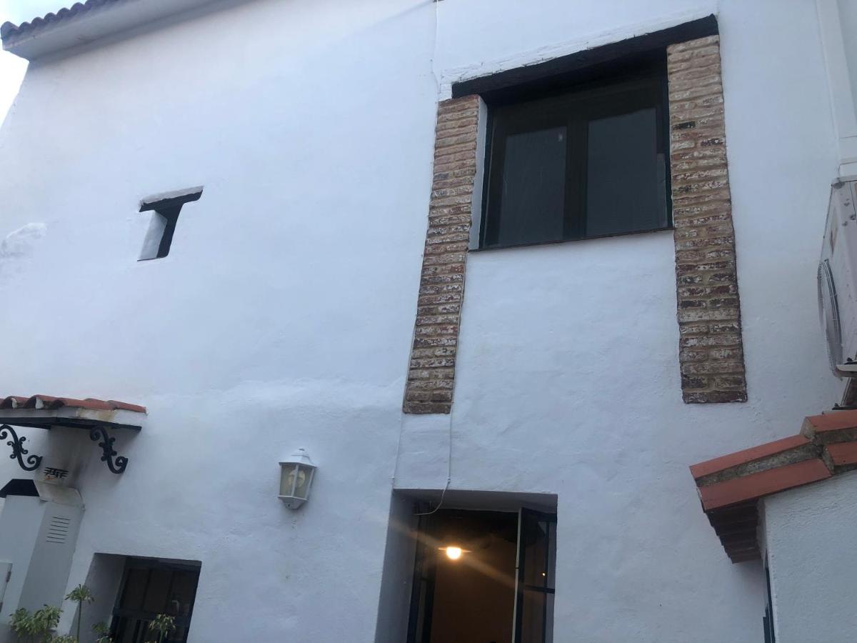 Acogedora casa de pueblo con piscina - B&B