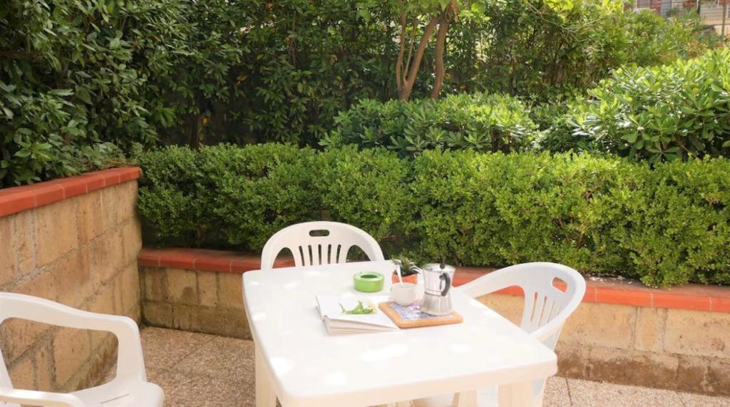 House with garden and parking space in Mergellina - B&B Napoli