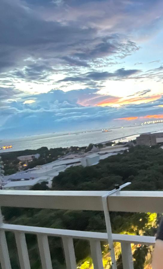 Coast Residences, Roxas Blvd, Pasay City - Chambres d’hôtes Manille