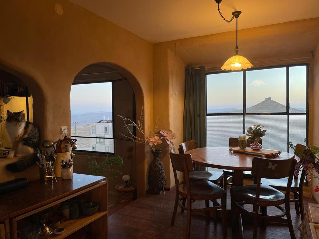 יסמינא- נוף למכתש רמון - B&B Mitzpe Ramon