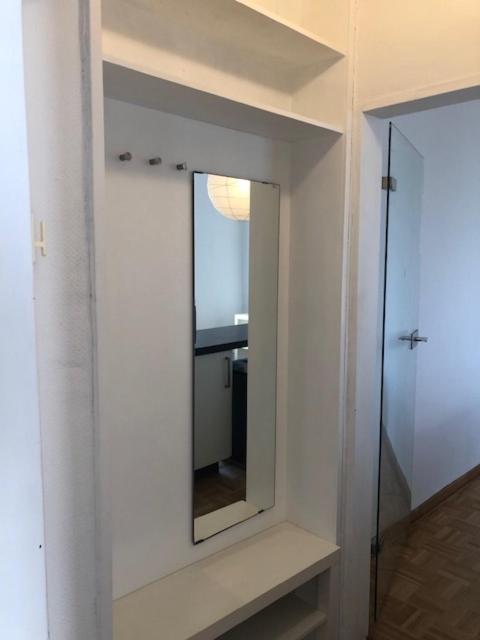 studio e - Quiet central business one bedroom apartment for 3 guests - Ferienwohnung Düsseldorf