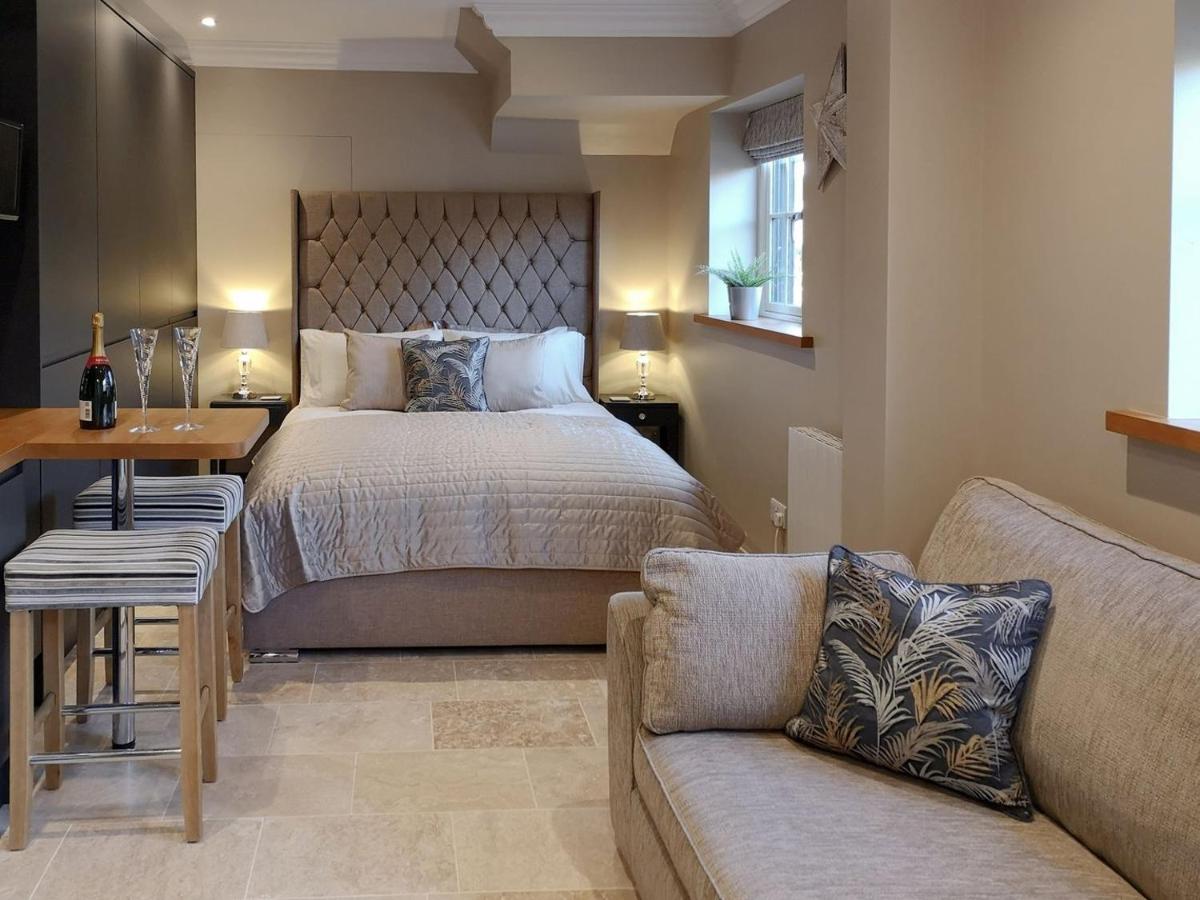 B&B Worthing - The White House Studio - Bed and Breakfast Worthing