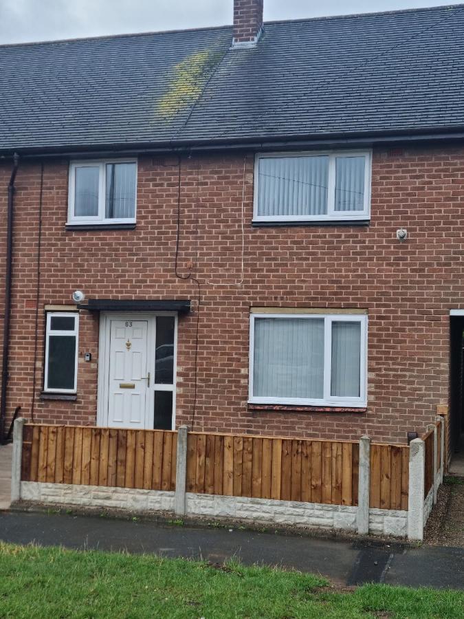 3 bedroom house-Ellesmere Port - Ferienwohnung