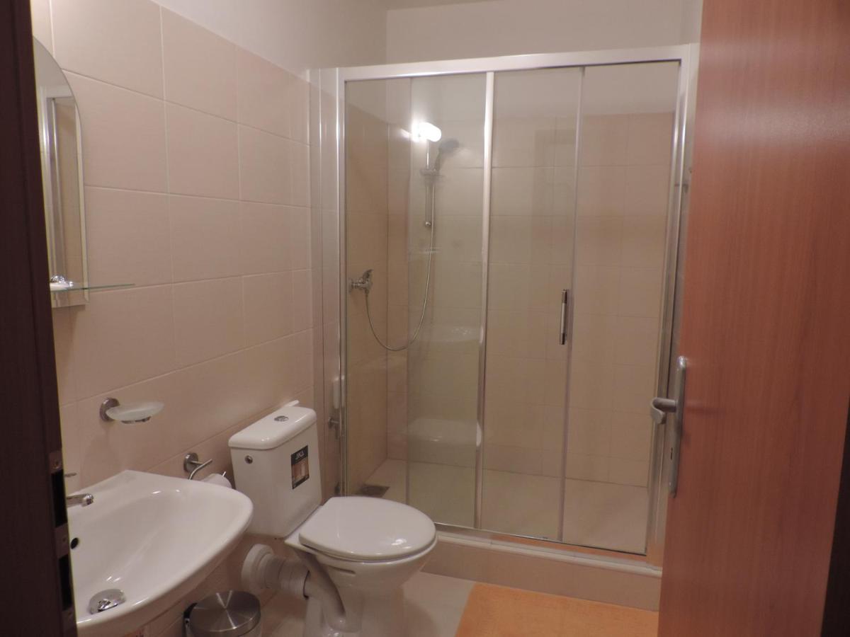 Habitación Doble con cama supletoria (3 adultos)