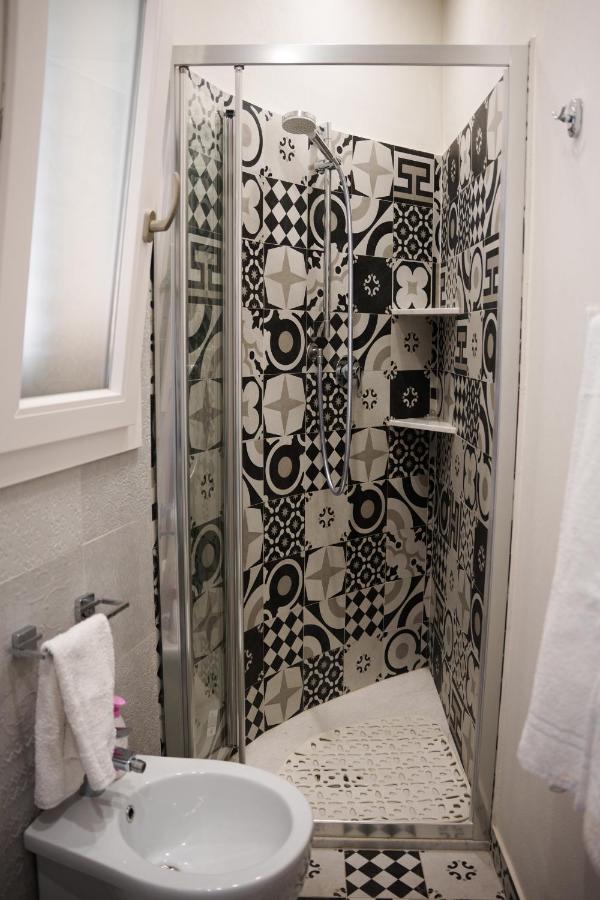 Doppel- oder Zweibettzimmer