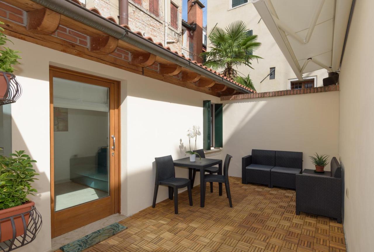 CorteLuna incantevole a 500 metri da p.zza S.Marco - Bed and Breakfast