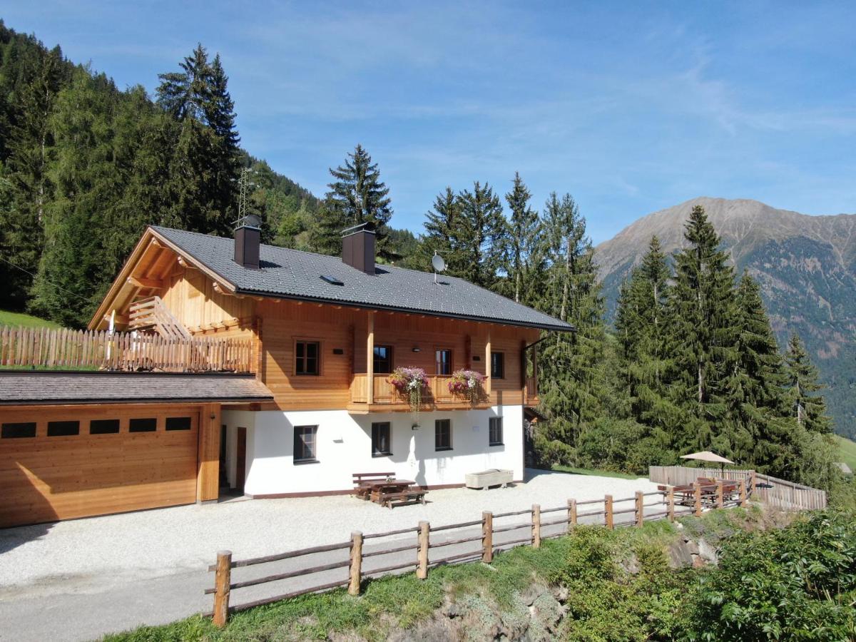 Kröllhof - Bed and Breakfast Vallarga