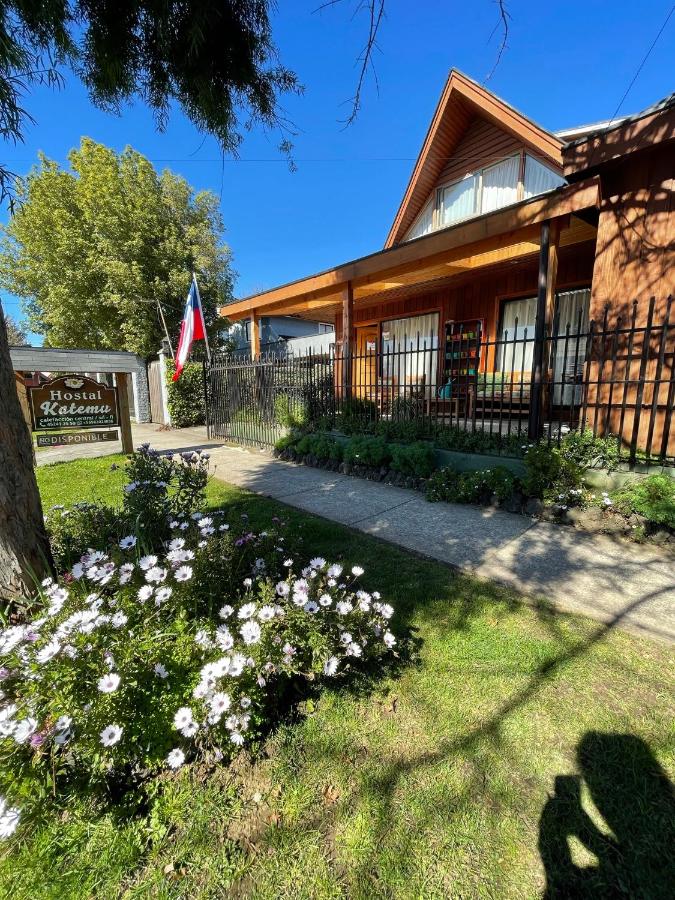Hostal Katemu - Bed and Breakfast