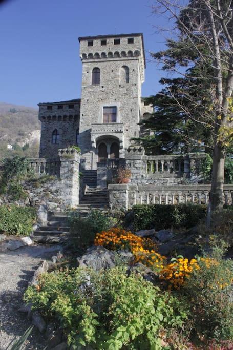 Romantic Italian Castle at the foot of the Alps - B&B