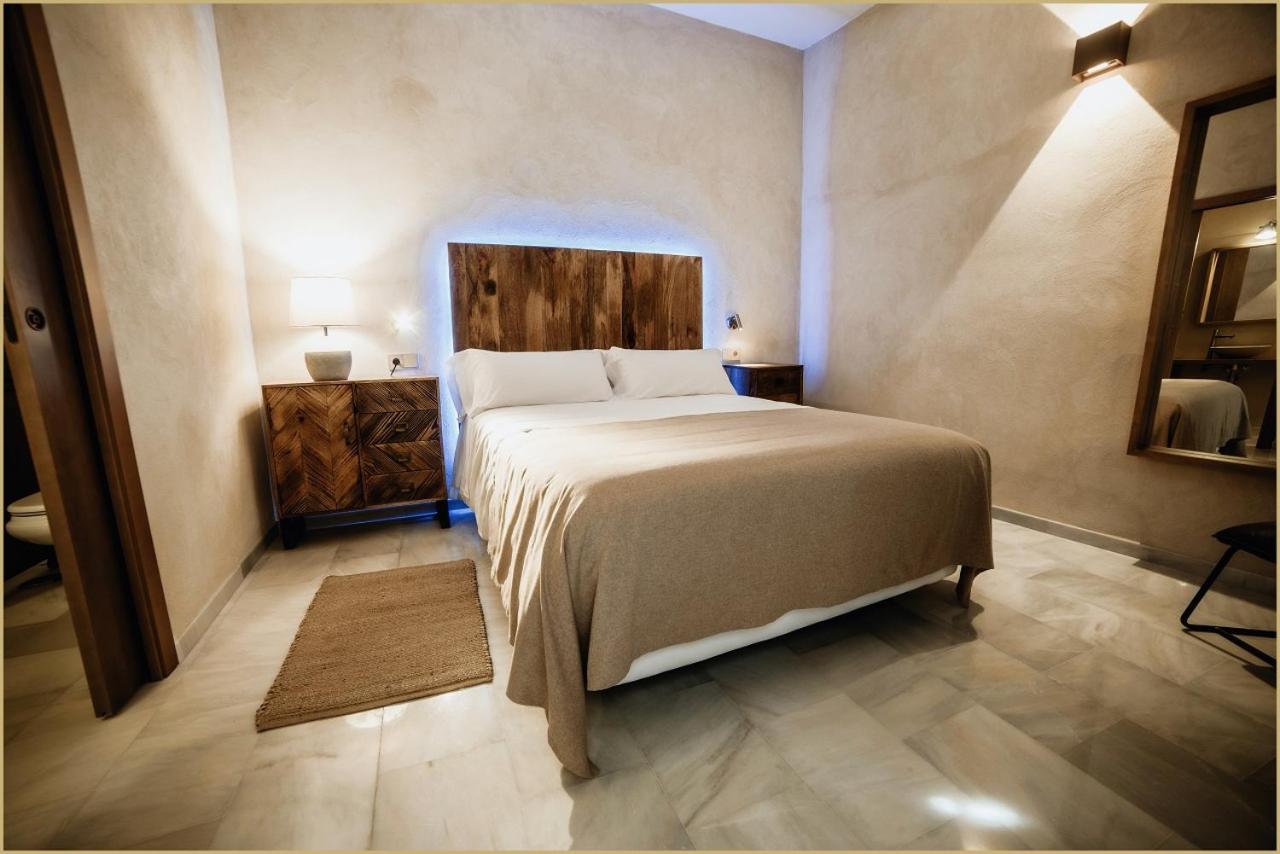 Deluxe Double Room with Shower