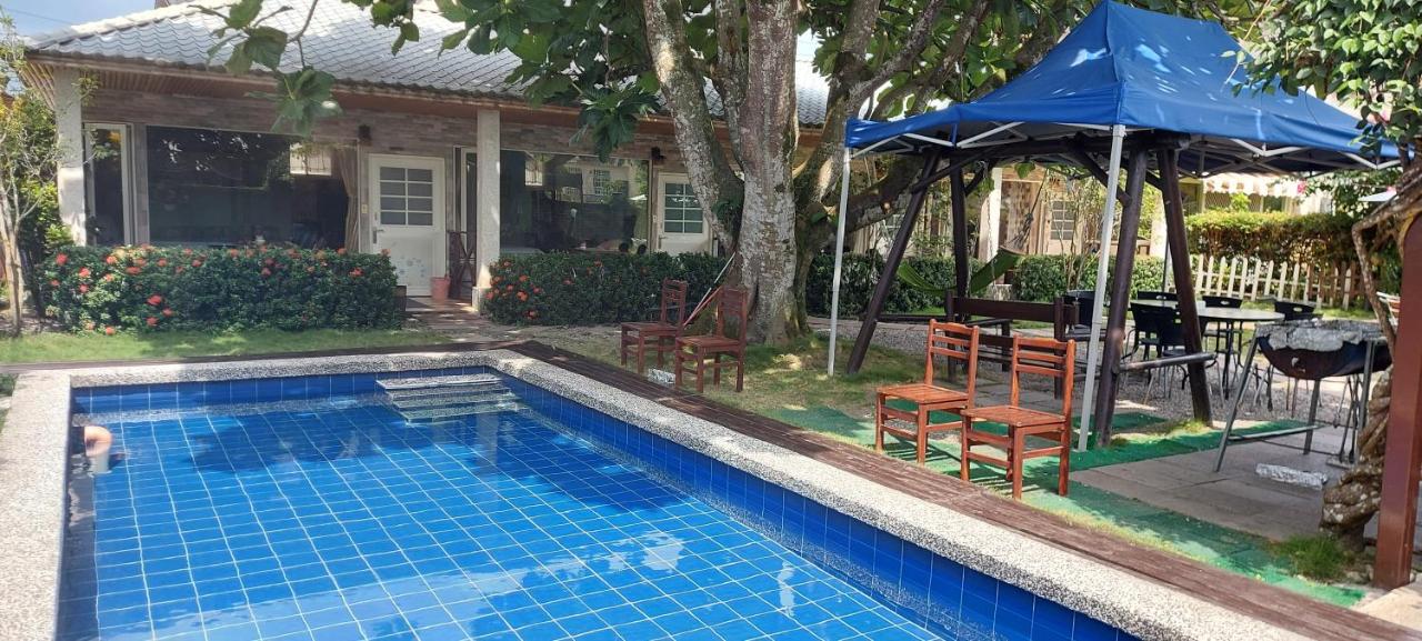 Queen Room with Pool View