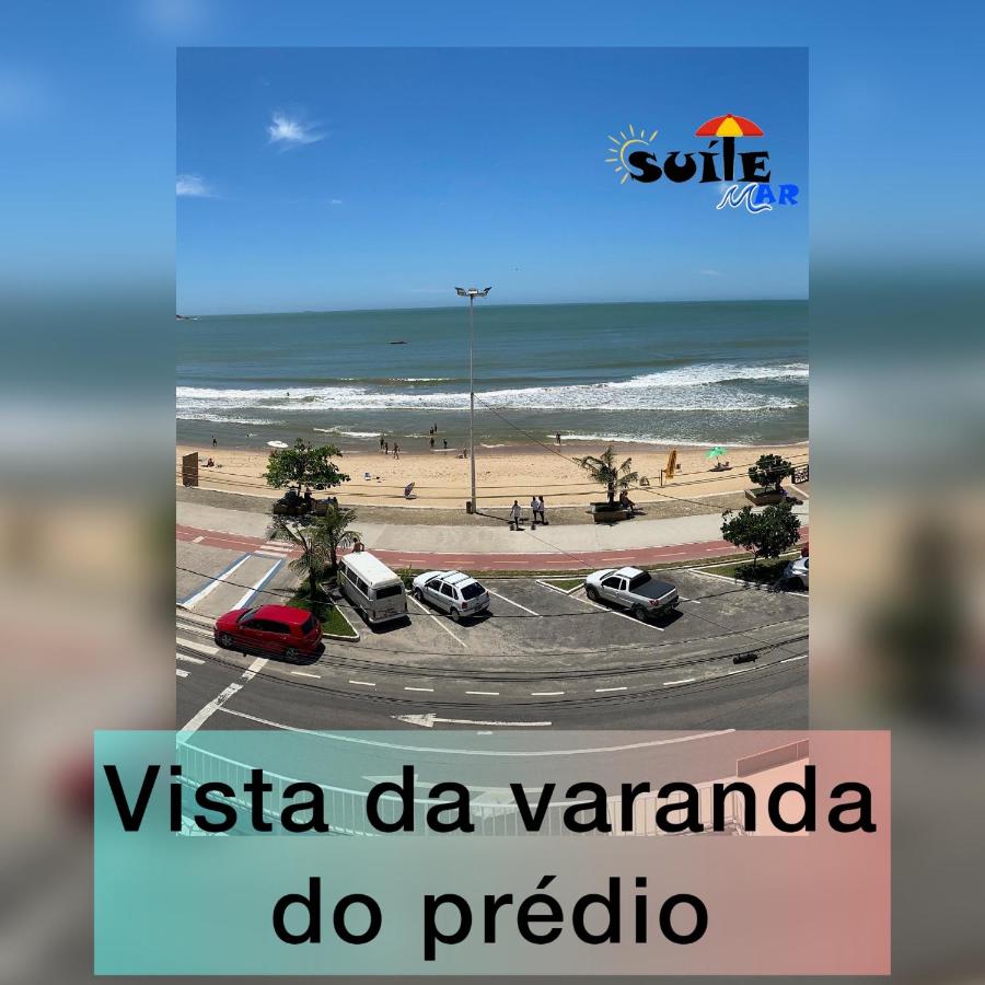 Suíte Mar 210 - Econômica e Compacta - Praia do Morro - Prédio frente Mar com elevador, atravessou a avenida, já está na Praia - Garagem - Internet - B&B