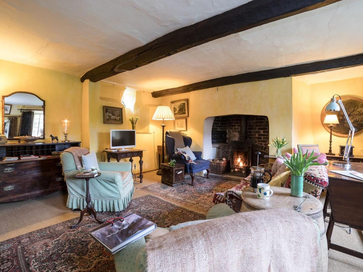 B&B Dunster - The Old Priory Cottage - Bed and Breakfast Dunster