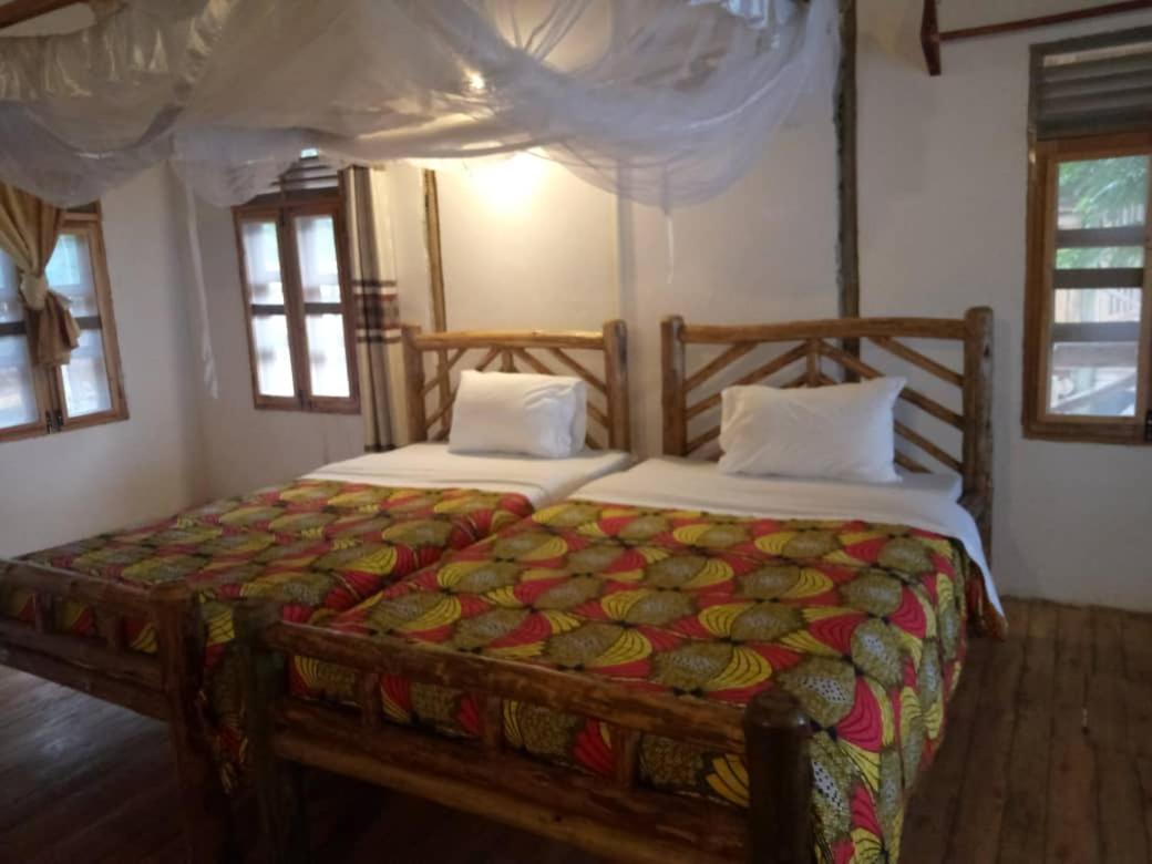 B&B Katunguru - Tembo Safari Lodge - Bed and Breakfast Katunguru