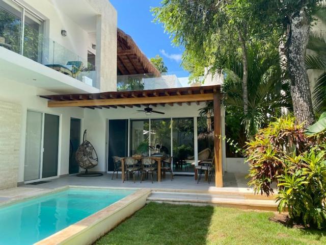 Luxury Private Villas , Private Pool, Private garden, Jacuzzi, 24hours security - B&B