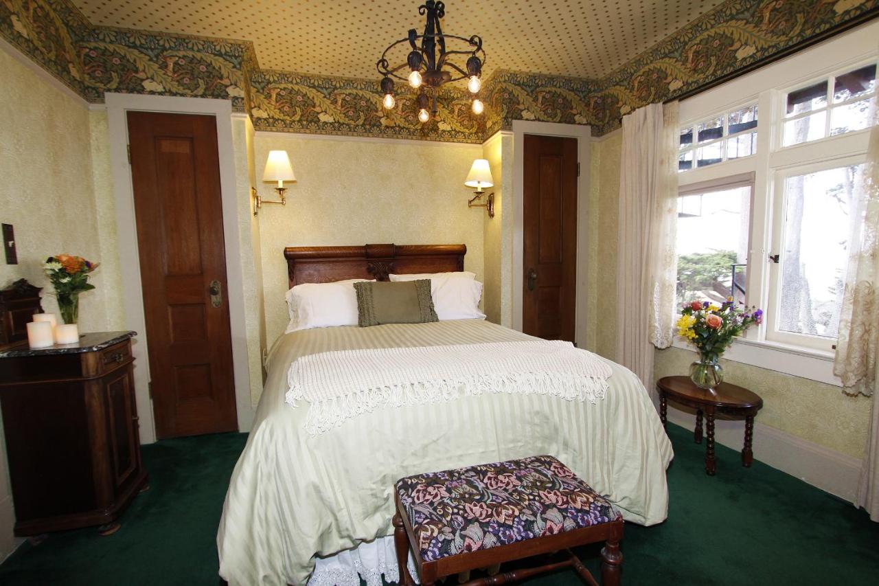 Deluxe Kamer met Queensize Bed en Uitzicht op de Oceaan