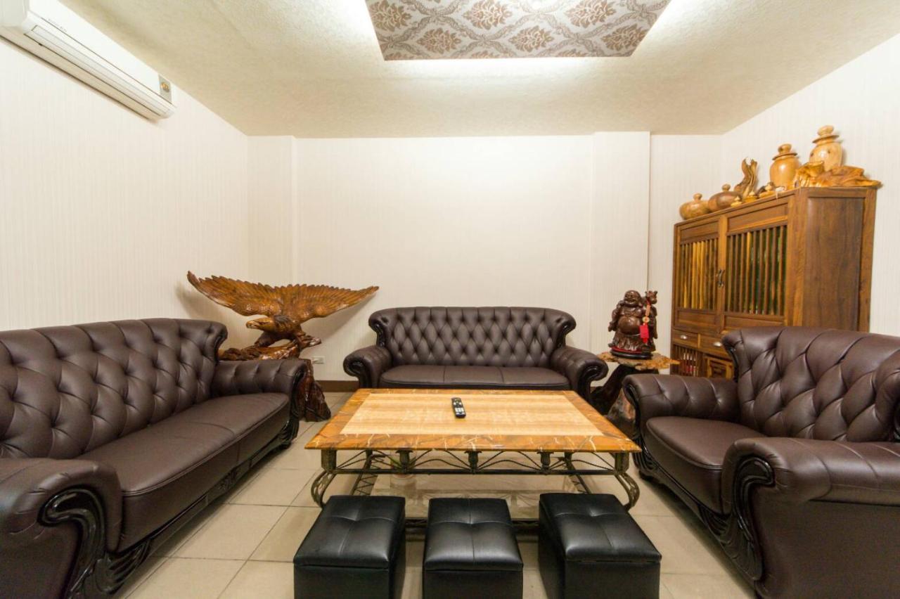 羅東夜市多元民宿 - Bed and Breakfast Luodong