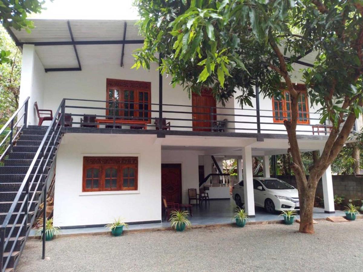 Lion Home Stay Anuradhapura - Chambres d’hôtes