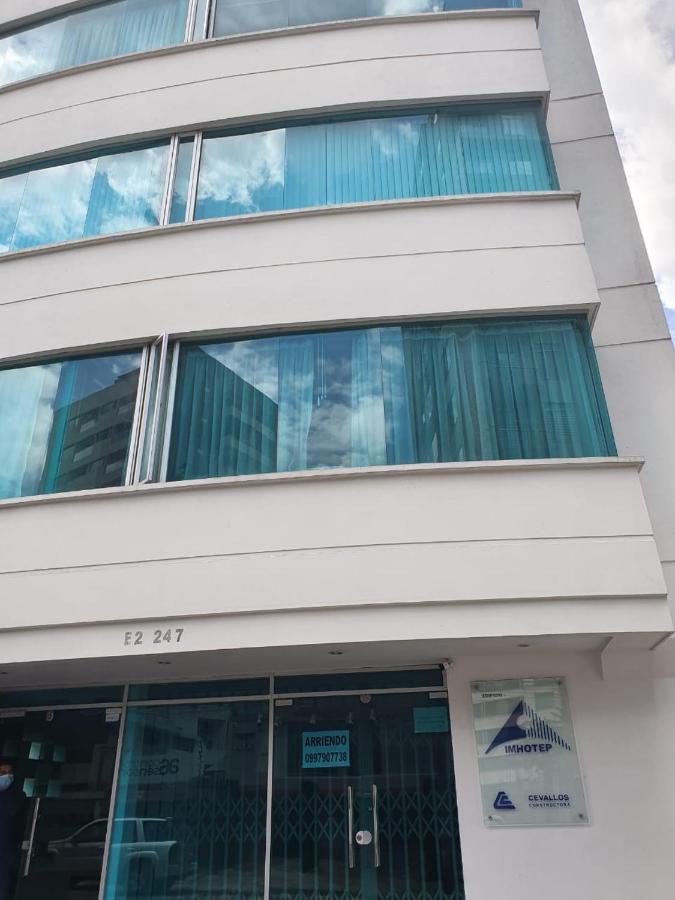 Bella Suit amoblada, sector exclusivo La Carolina. - B&B Quito