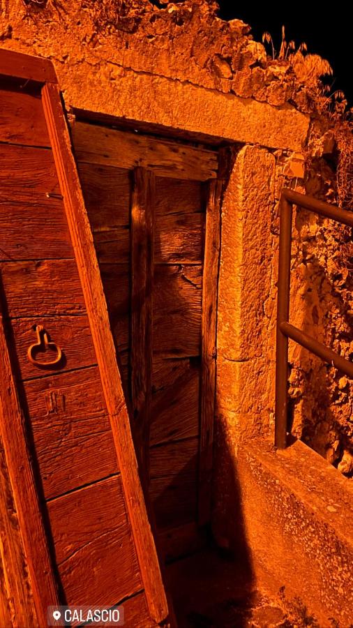 La casa di mezzo - Ferienwohnung Calascio