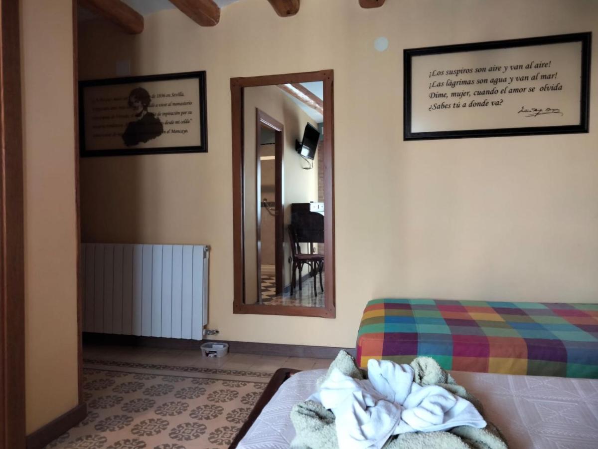 Tweepersoonskamer met 1 of 2 Bedden en Eigen Badkamer