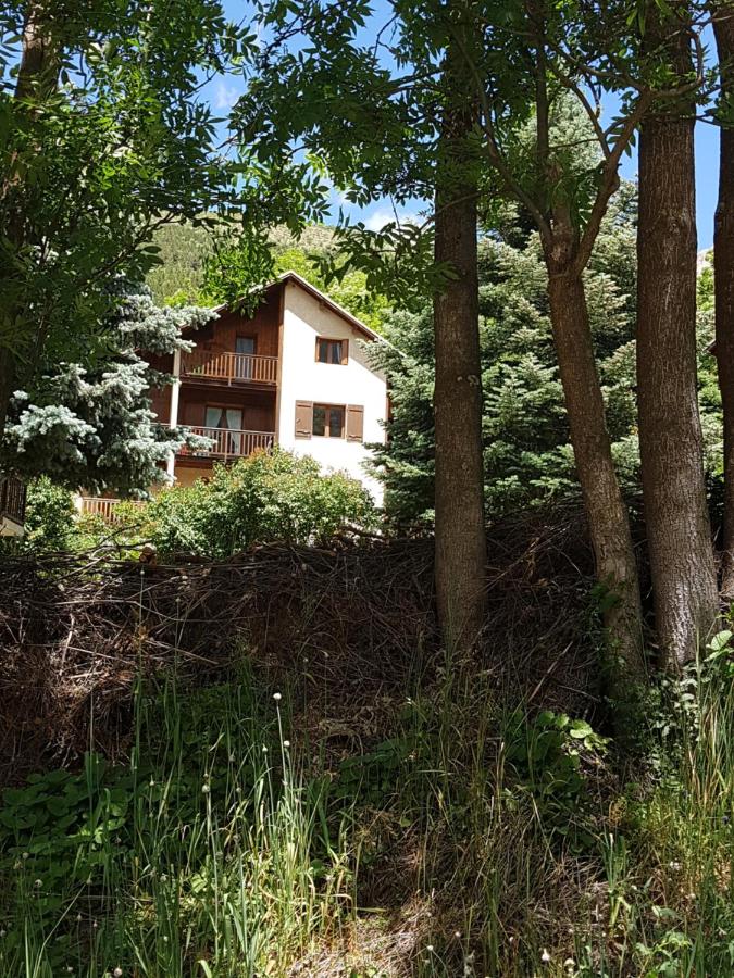 Agréable appartement au calme avec vue montagne, commune de Le Monêtier les Bains - Le Freyssinet - Chambres d'hôtes Les Guibertes