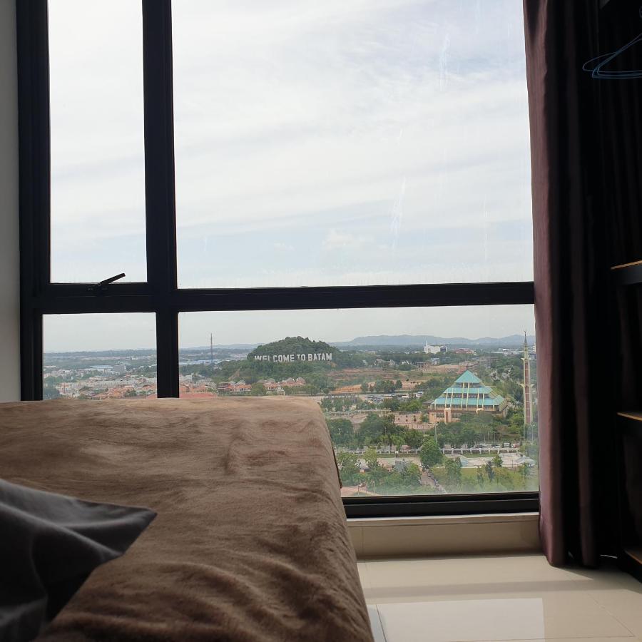 Apartment with City View