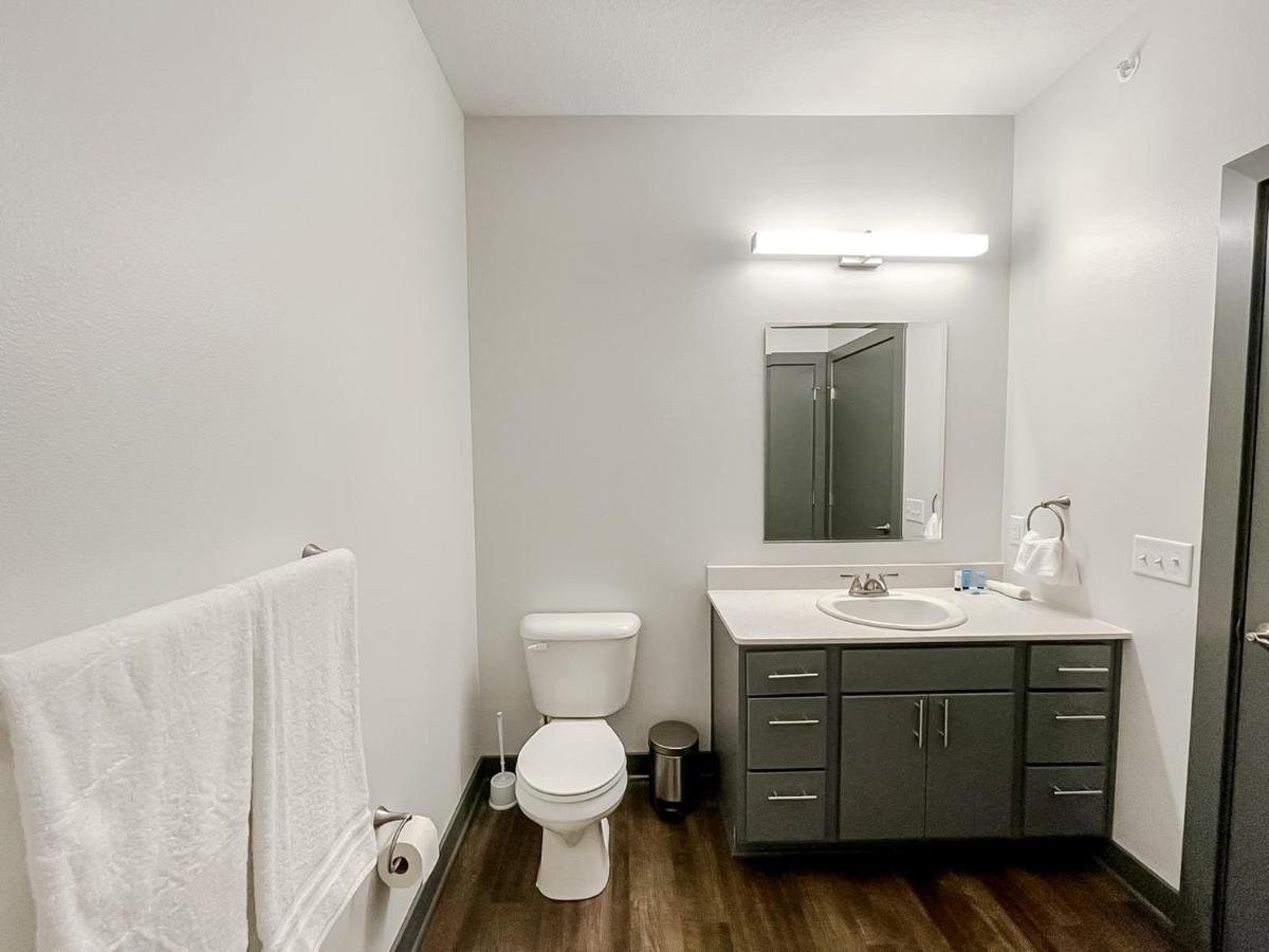 Sleepover 1BD 1BA Des Moines Apartments - B&B