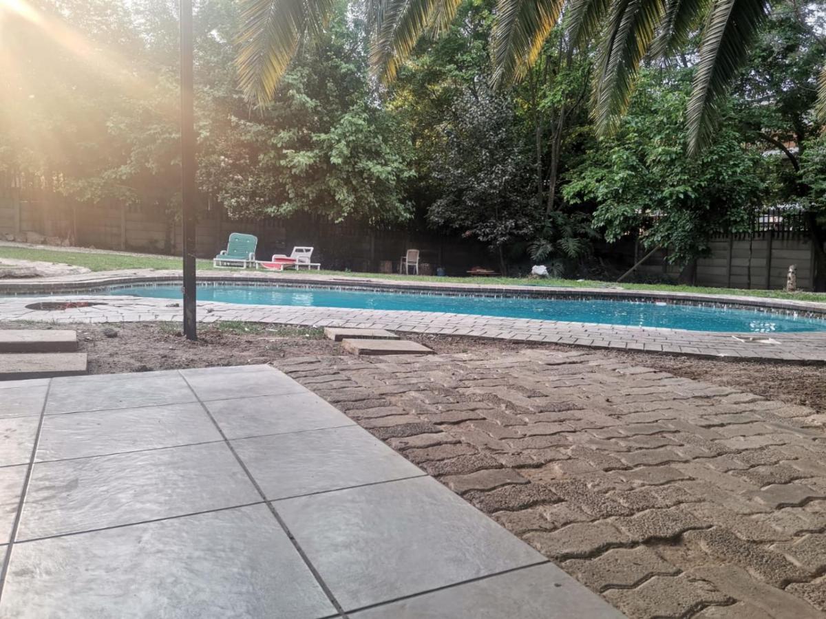 Ultra Housing Suite - B&B Johannesburg