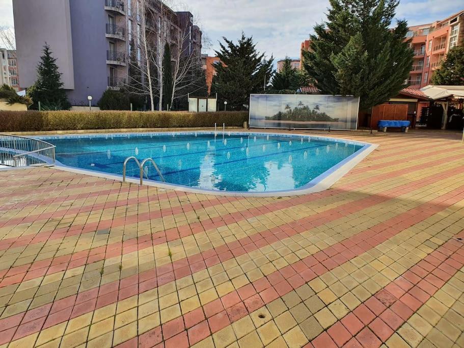 Rainbow 1, Apartment 131, Sunny Beach, Terrace with Sea View - B&B Slanchev Bryag