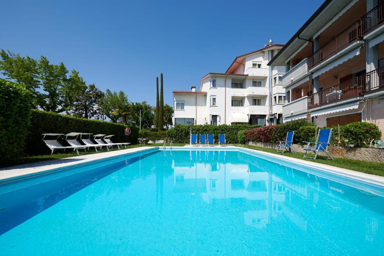 Front Lake Apartment Rainer - Bed and Breakfast Bardolino