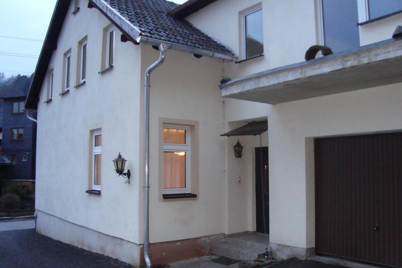 B&B Rauenstein - Ferienwohnung Burgruine - Bed and Breakfast Rauenstein