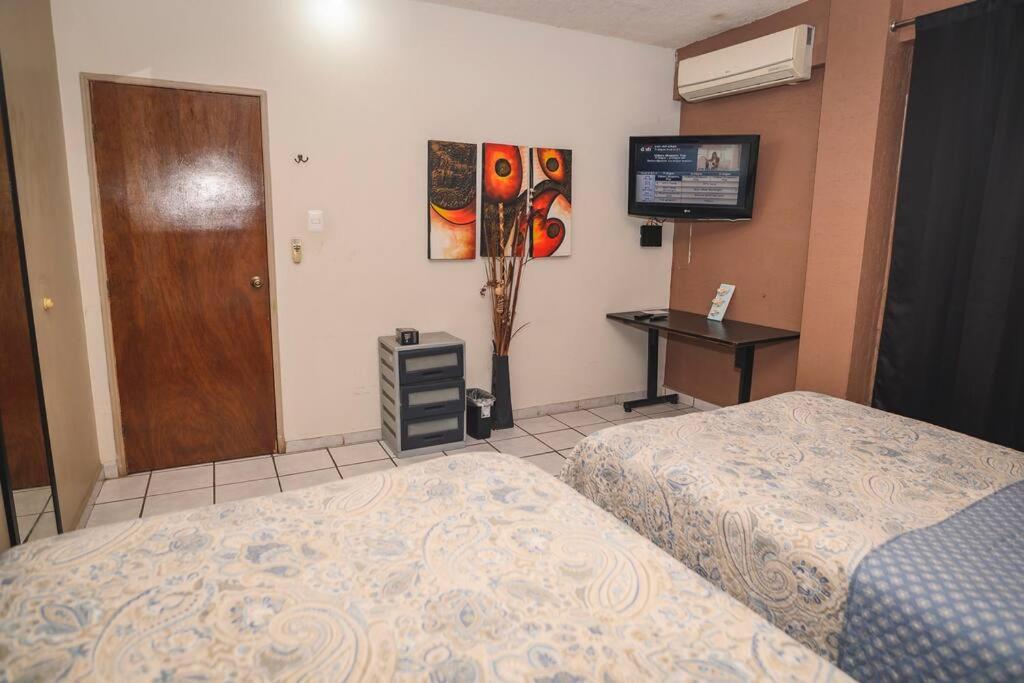 B&B Ciudad Valles - Departamento D centrico 2 camas Tv Ac wifi cocina parking - Bed and Breakfast Ciudad Valles