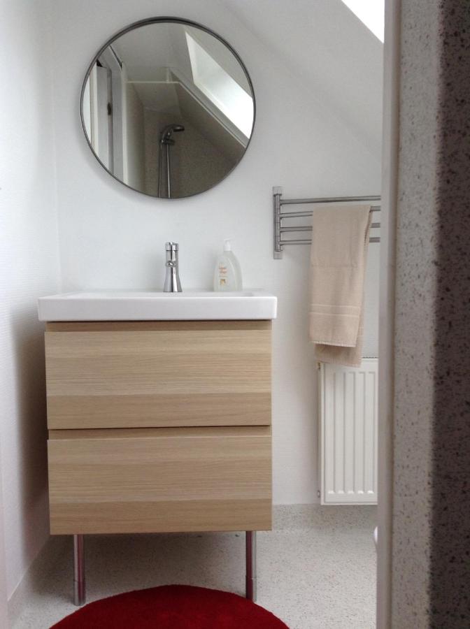 Single Room with Shared Bathroom
