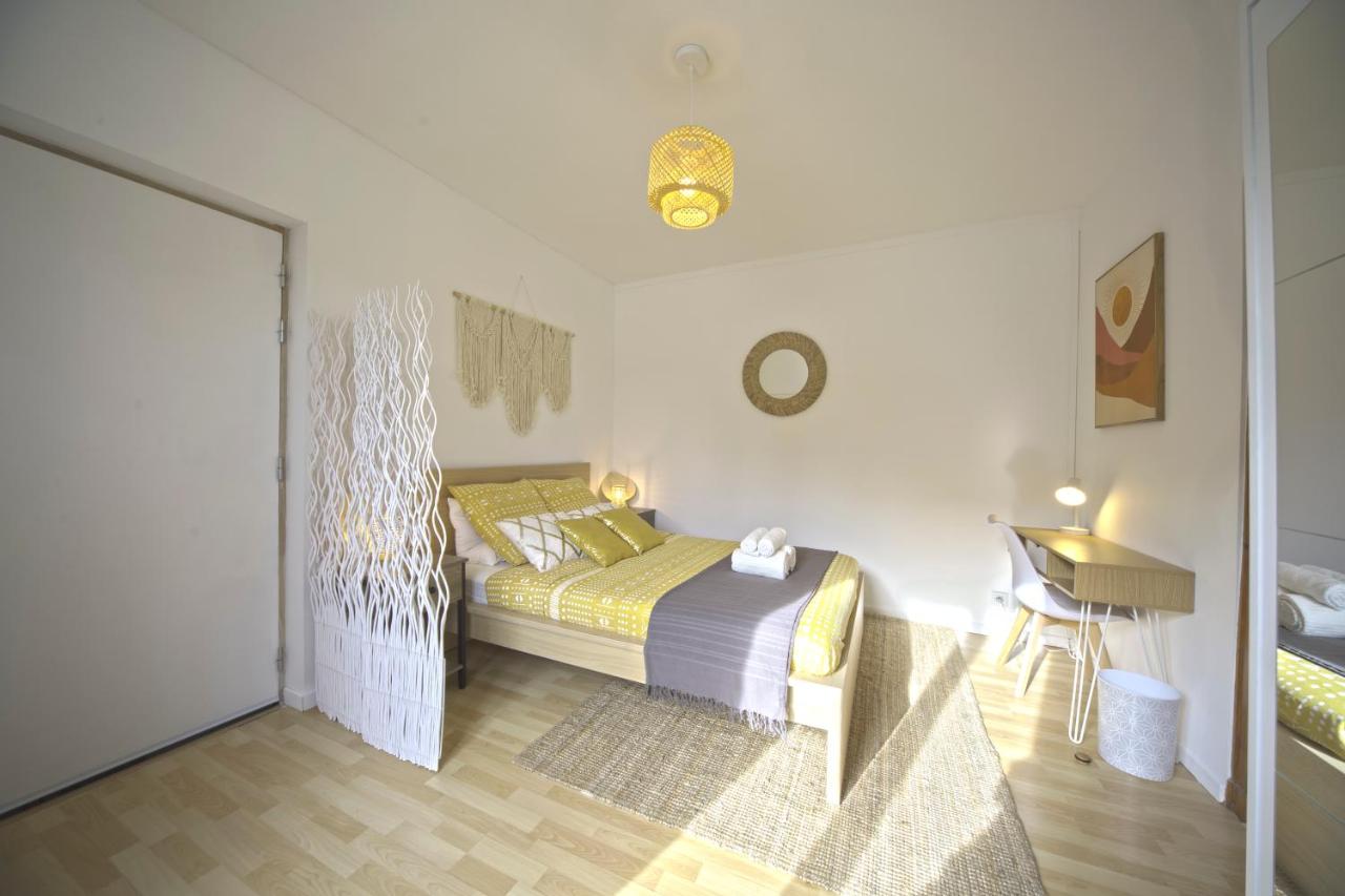 L'Eldorado - By BEST KEYS - Idéal Pros, Couple & Famille - 1 Chambre et 1 Canapé-Lit Convertible - Cosy & Confort - Centre Ville - Netflix & WiFi Fibre - Machine à Café Nespresso - Check-in Autonome - Parking Facile & Gratuit - B&B Sens