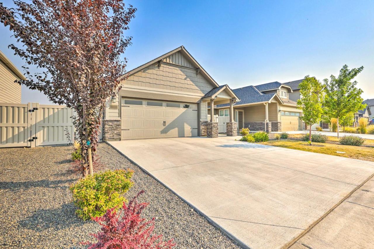 Prismatic Boise Retreat with Fenced Backyard! - B&B
